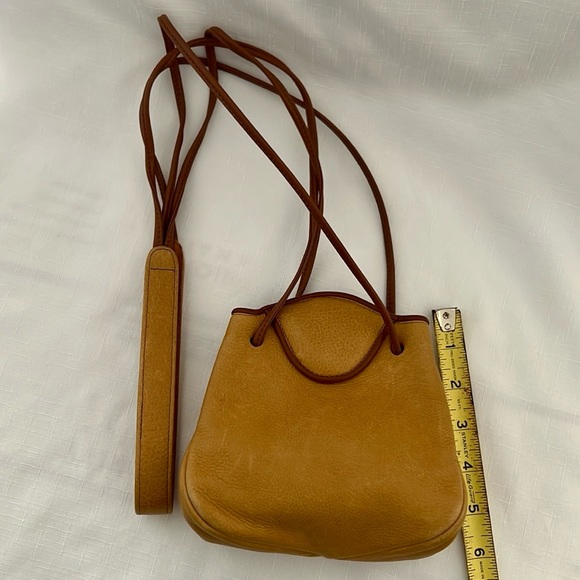 Adorable Small Crossbody Purse~Joann Page Leather - Picture 10 of 13